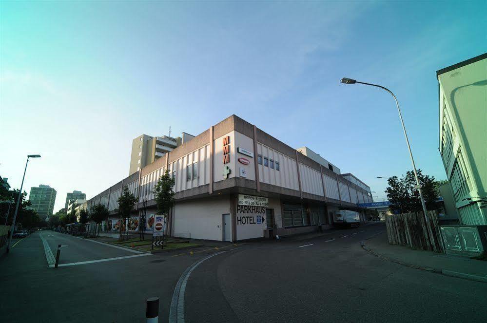 Hotel Illuster - Urban & Local